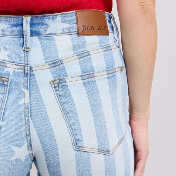 Judy Blue Full Size Mr Star & Stripe Bleach Discharge Fray Hem Denim Shorts Plus - Picture 10 of 10